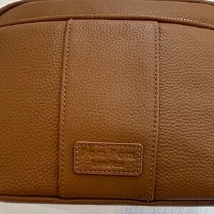 Pom Pom London Tan Brown Leather Crossbody Bag NWT Minimalist Adjustable Strap
